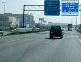 Herido grave tras volcar su camión en la A-3
