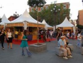 Espacio para la creación libre en la plaza Jacinto Benavente