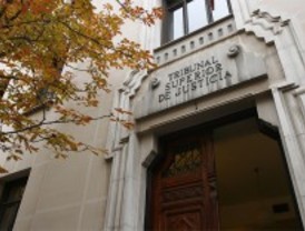 Menos cárcel para un hombre que asesinó a su pareja