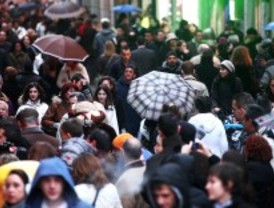 La cabalgata, la Pascua Militar y las rebajas ponen imposible el tráfico en la capital la víspera de Reyes
