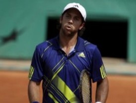 Verdasco debuta sin problemas en Roland Garros