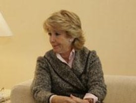 Perfiles de los nuevos consejeros y de los cesados por Aguirre
