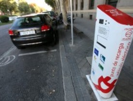 Madrid impulsa el coche híbrido enchufable