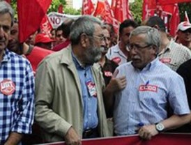 Los sindicatos piensan en el 14 de noviembre para la huelga general