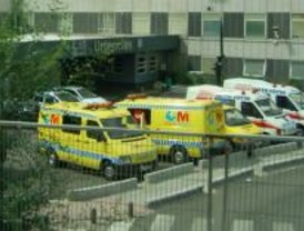 Amenaza con un cuchillo por no esperar en Urgencias