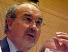 Solbes, elegido número dos en la lista electoral del PSOE por Madrid