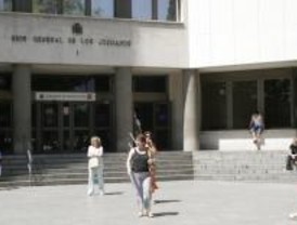 148 afectados por el cierre de una escuela de opositores se querella por presunta estafa