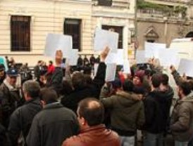Los policía nacionales llevan sus protestas a la Delegación del Gobierno