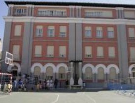 PSOE critica que el Ayuntamiento sólo abra tres centros escolares en el puente