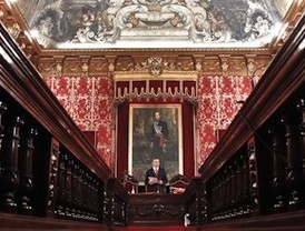 Gallardón delega la presidencia del Pleno en Paz González