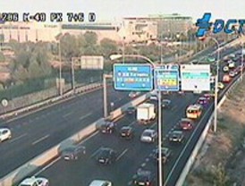 La M-40 dificulta el tráfico en este miércoles