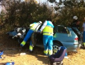 Muere un hombre de 33 años al salirse su coche de la carretera en Moralzarzal