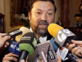 Caamaño dice que Bárcenas ha de estar a la altura de las circunstancias como senador