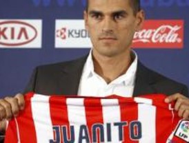 Juanito se presenta ante los aficionados rojiblancos