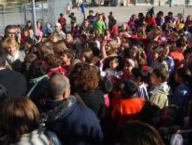 Aguirre se compromete a mejorar las instalaciones del colegio Sol