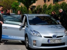 Botella renueva el contrato de su coche híbrido