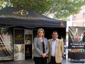El Ayuntamiento de Alcalá promueve el turismo de la ciudad entre sus vecinos