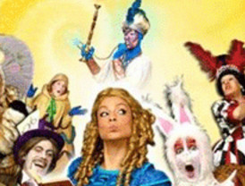 ¿Quieres ver el musical Alicia en el País de las Maravillas? Envíanos tus fotos
