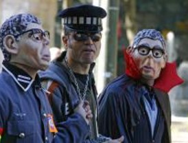 Los policías municipales donarán sangre antes de que se 'la chupe' Ruiz-Vampirón