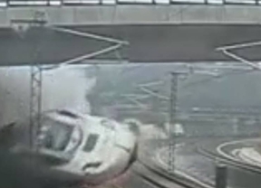 El maquinista hablaba con Renfe a 153 kilómetros por hora en el momento del accidente