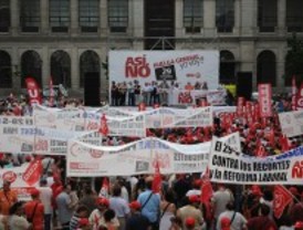 Aguirre acusa al fiscal provincial de 'sectario' y de estar al servicio del PSOE