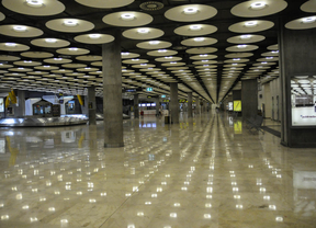Fallece un hombre en Barajas, aparentemente por un infarto