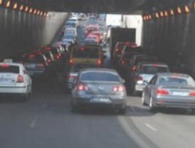 Hasta quince kilómetros de retenciones en la M-40