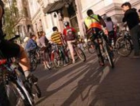 El ciclista atropellado abandona su búsqueda de testigos en Internet