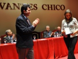 Alcalá reconoce a la escritora Laura Gallega con el Premio Cervantes Chico