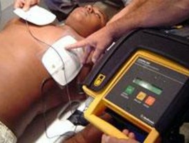 Un desfibrilador de La Vaguada salva la vida a un hombre