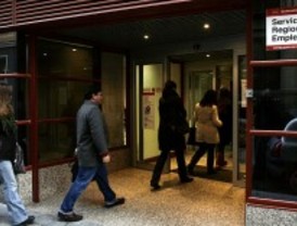 El PSOE pide a Aguirre que ayude a los parados