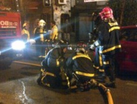 Rescatadas tres jóvenes en un incendio