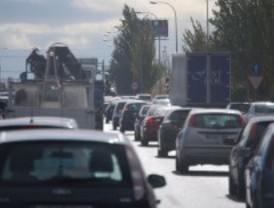 La M-40 acumula 14 kilómetros de atasco