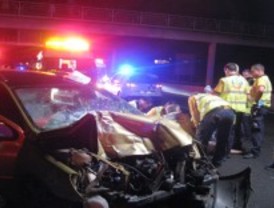 Fallece al chocar su vehículo contra un camión de recogida de basuras