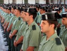 La Audiencia suspende el juicio contra guardias civiles por amañar exámenes