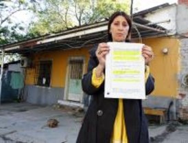 Logran parar el derribo de una chabola en Los Trigales