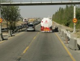 Un fallecido al chocar dos camiones en la A-5