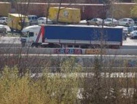Heridos una niña y un hombre al arder su vehículo en kilómetro 17 de la A-42