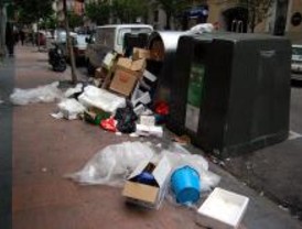 Sindicatos y patronal negocian un acuerdo el cuarto día de huelga de limpieza