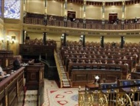 PSOE y PP aprueban el primer trámite de la reforma constitucional para introducir el límite de gasto
