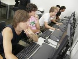Madrid, la región donde más adultos no saben usar un PC