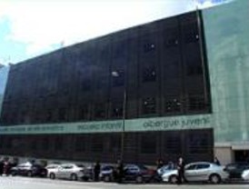 El edificio de Mejía Lequerica acoge una escuela de arte dramático, una guardería y un albergue juvenil