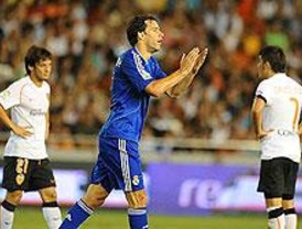 El Madrid perdió por 3 a 2 ante el Valencia en la ida de la Supercopa de España