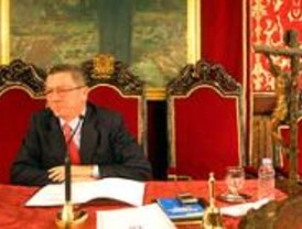Bravo considera 'sostenible' la deuda municipal que ascenderá en 2007 a 6.039 millones de euros