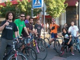 Un 'bicienjambre' por las fuentes de Madrid