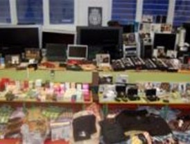 Desarticulada una red de venta de objetos con tarjetas falsificadas o robadas
