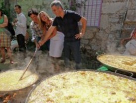 Jiménez asegura, en un almuerzo con militantes, que le hizo gracia la conclusión de 'The Economist'