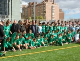 El barrio de Carabanchel abre nuevos campos de fútbol en el Pinar de San José