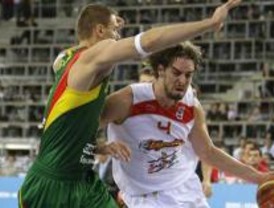 Ganan a Lituania, jugando en equipo