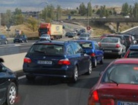 La avería de un autobús ha saturado la M-40